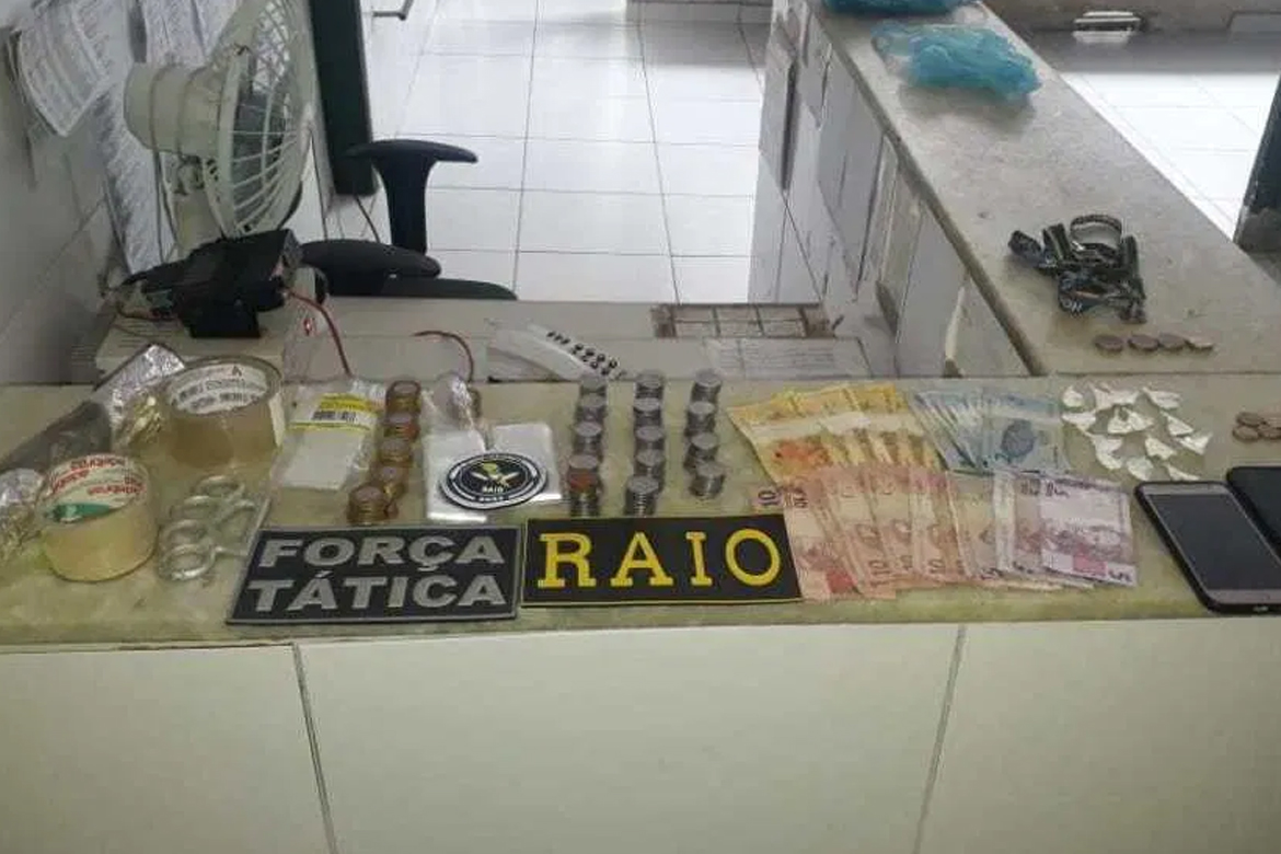 Força Tática e RAIO realizam prisões por uso e tráfico de drogas em Crateús