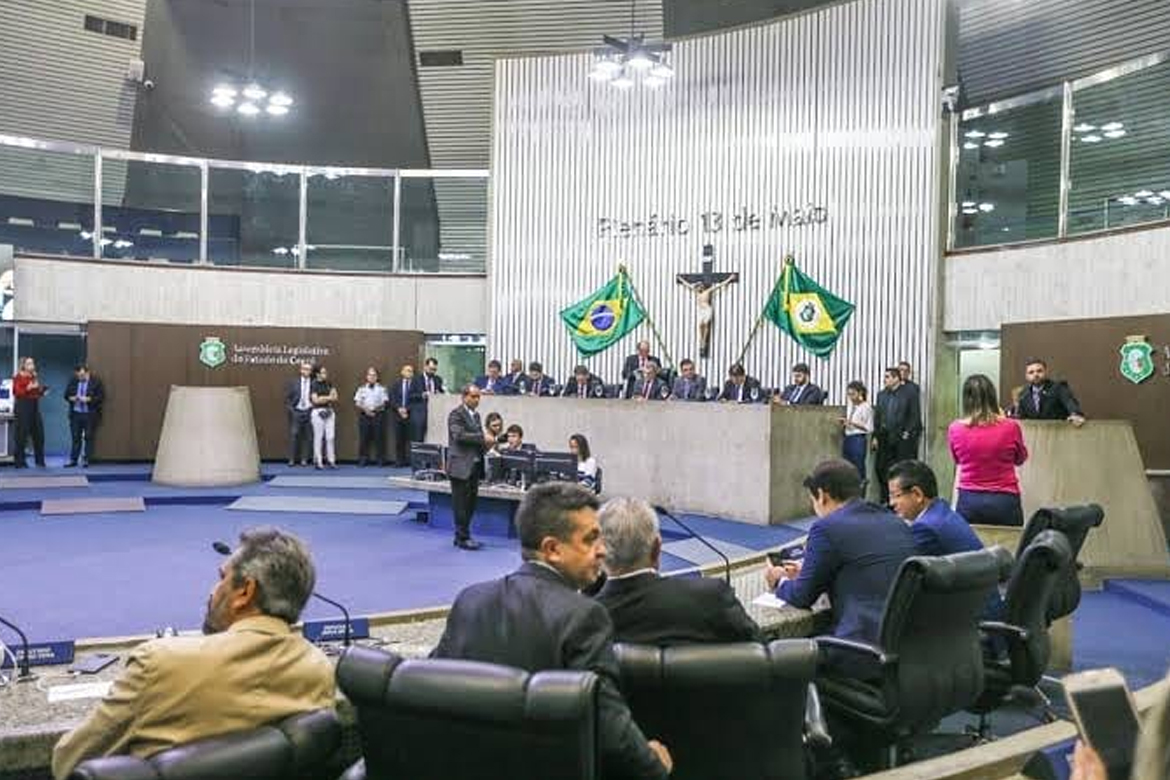 Apesar do fim do motim da PM, deputados estaduais do Ceará devem votar, nesta terça-feira anistia a militares que aderirem a motins ou paralisações