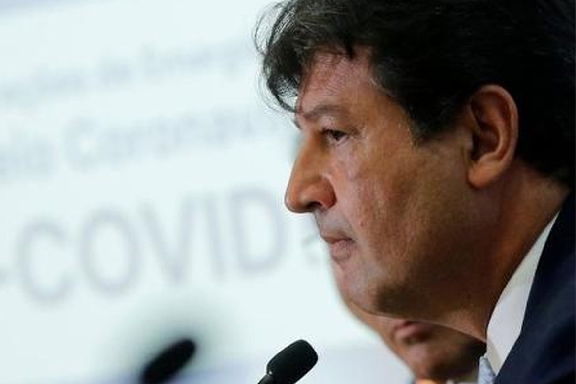 'Estamos achando graça, que não é conosco', diz ministro sobre coronavírus