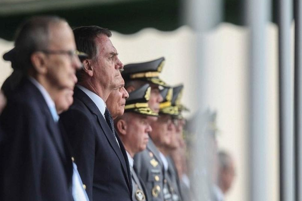 Estudo do Exército contraria Bolsonaro e apoia isolamento horizontal