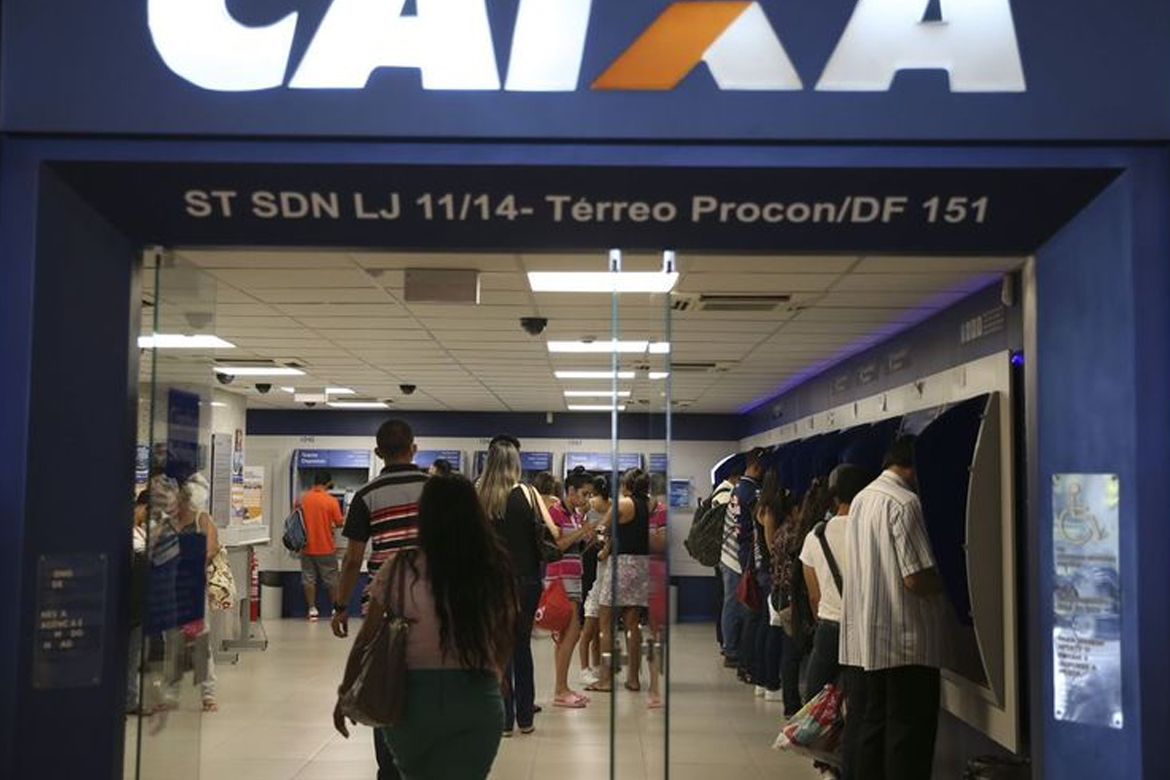 Beneficiários do Auxílio Emergencial não precisam ir a uma agência para receber pagamento