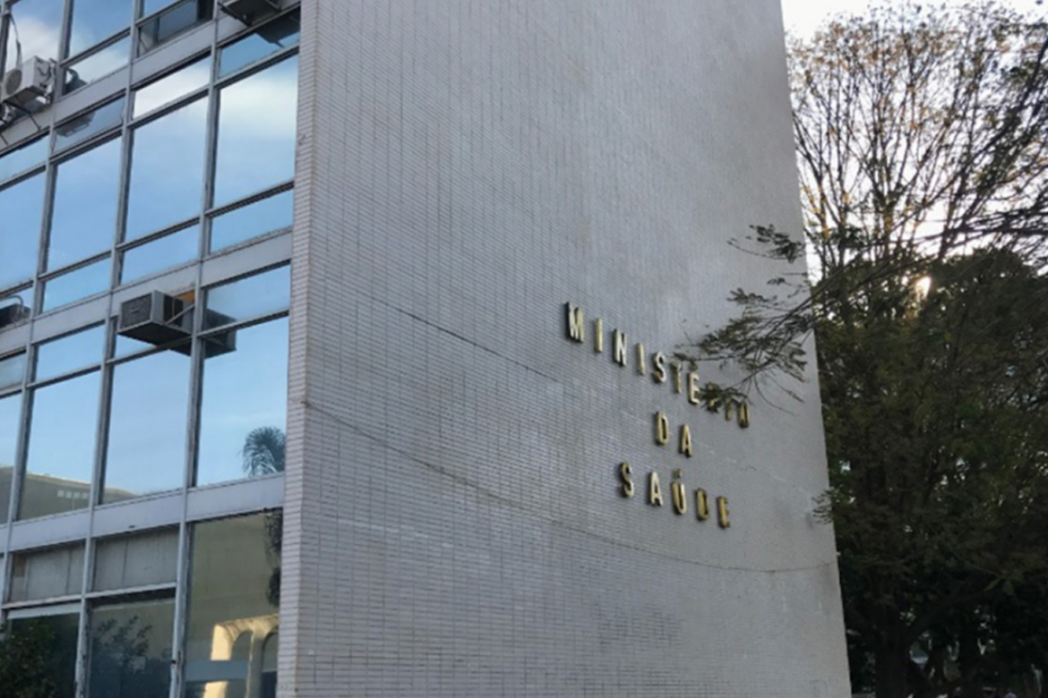 Saúde apaga post que defendia isolamento contra covid-19 e reconhecia a falta de cura