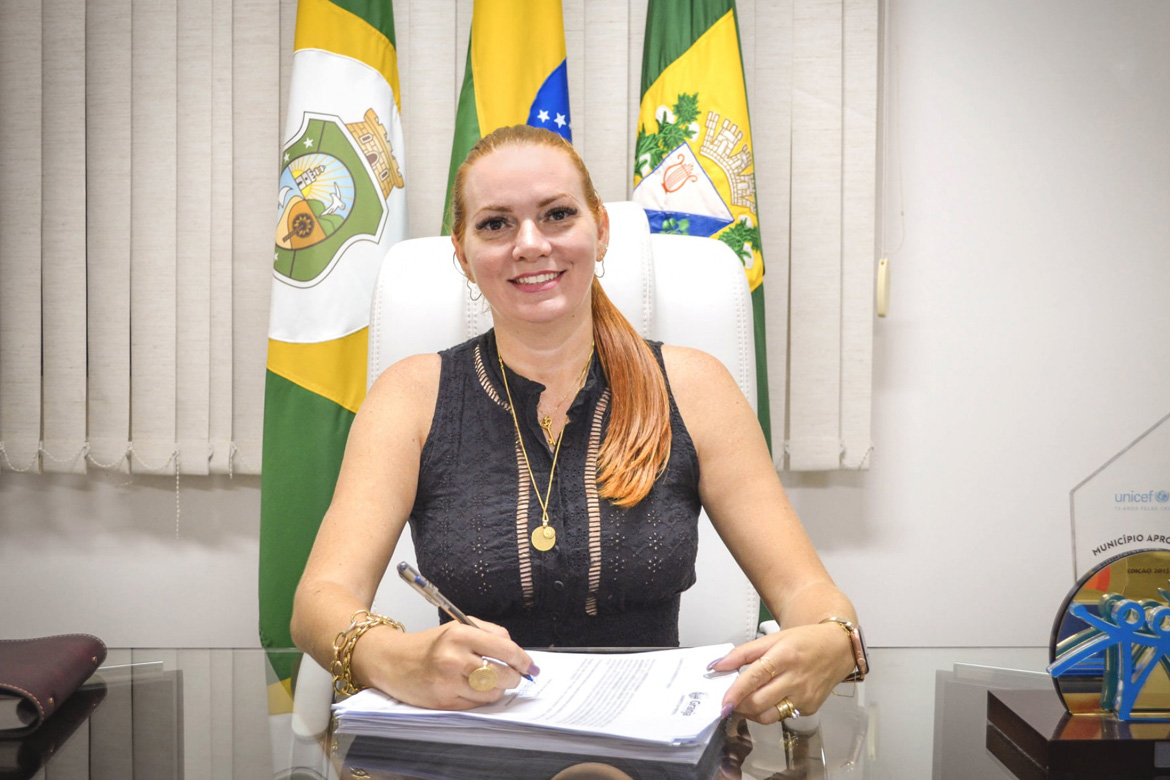 Granja troca Carnaval pela construção de casas para famílias vulneráveis