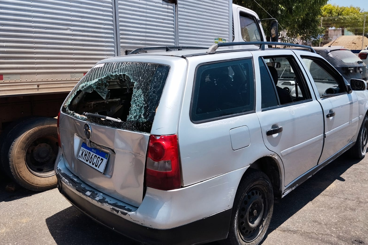 Condutor de veículo envolvido em atropelamento a torcedores em Crateús comparece a delegacia