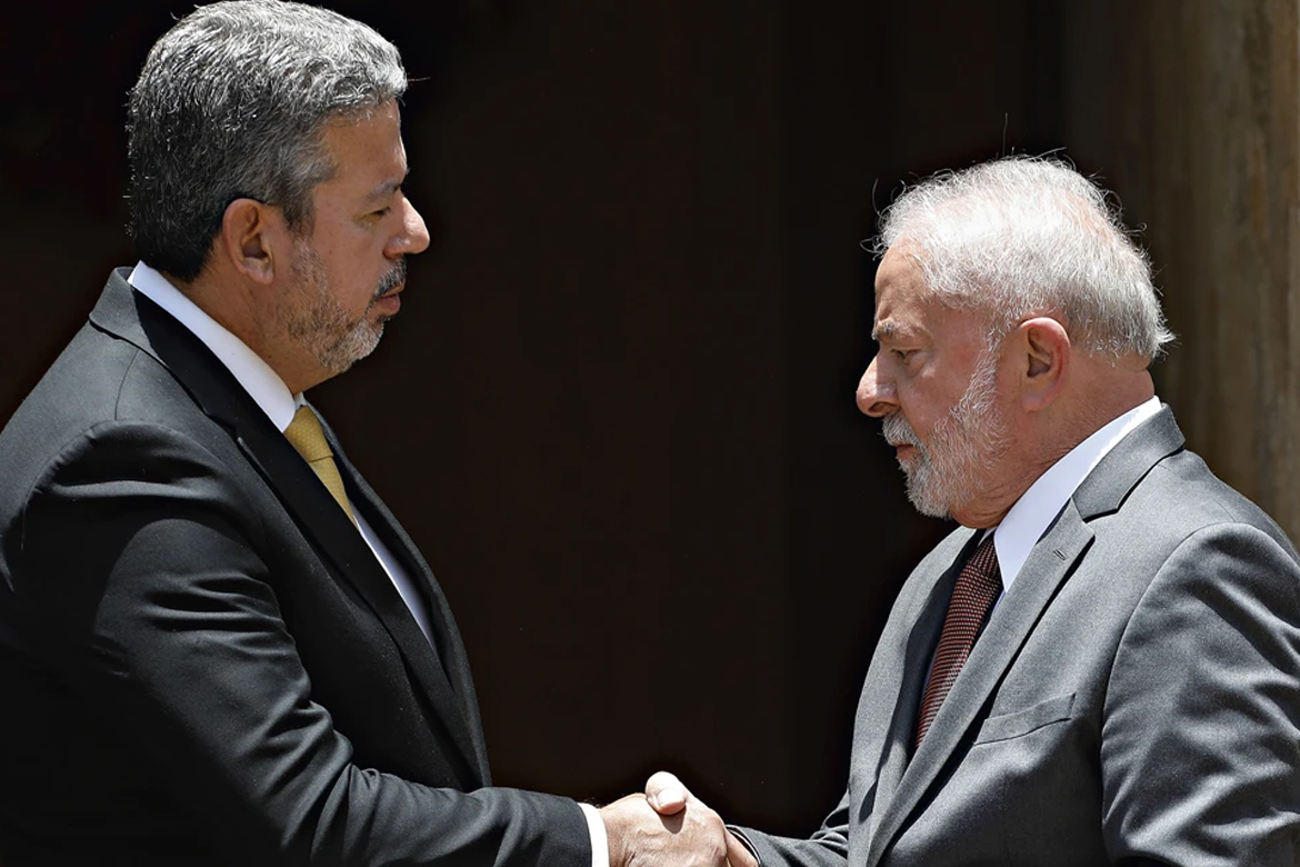 Embarque do Centrão no governo deve ser formalizado hoje