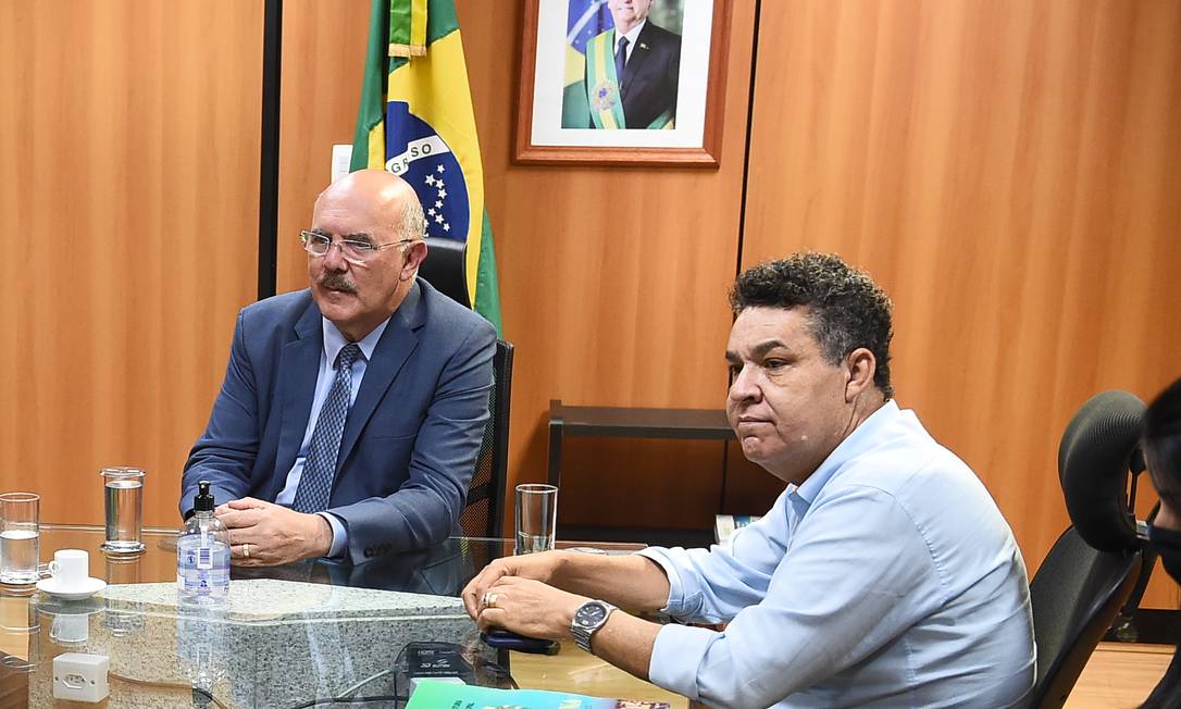 Governo Bolsonaro recebeu no Planalto e no Alvorada criminosos e suspeitos de crimes