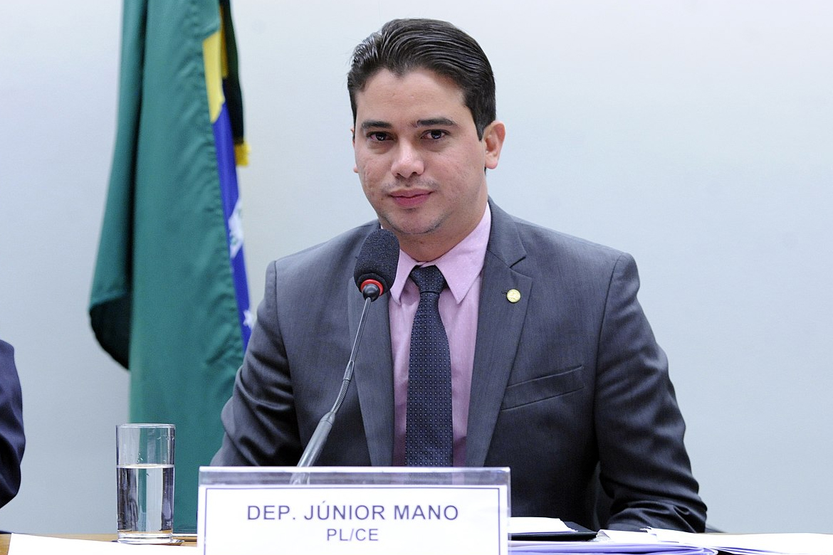 Investimento Recorde: Júnior Mano Transforma Infraestrutura de Crateús