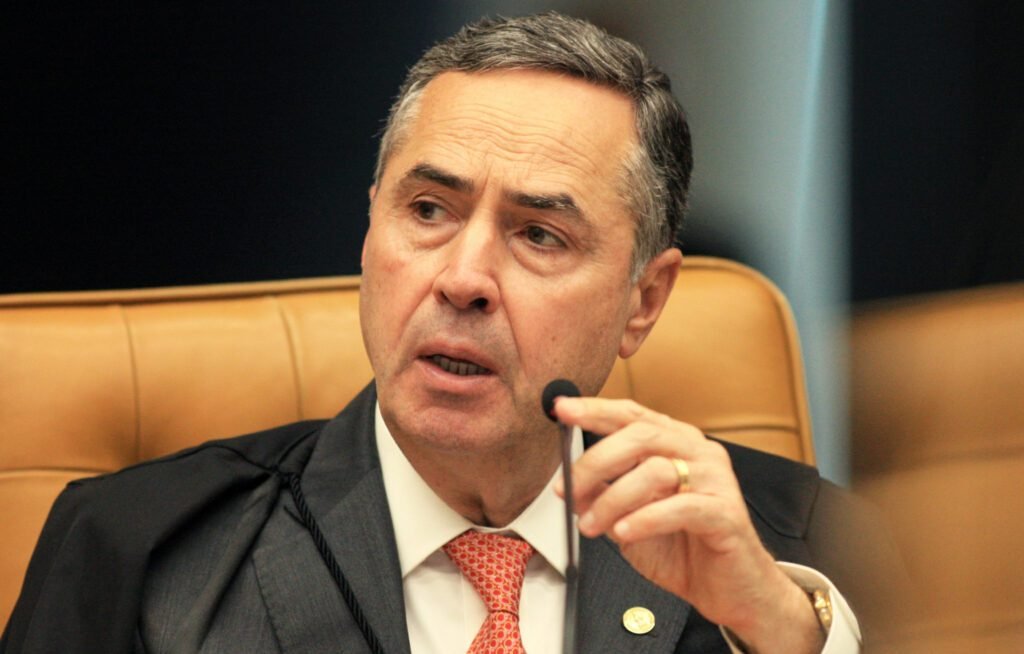 Acordo com redes sociais para combater a desinformação