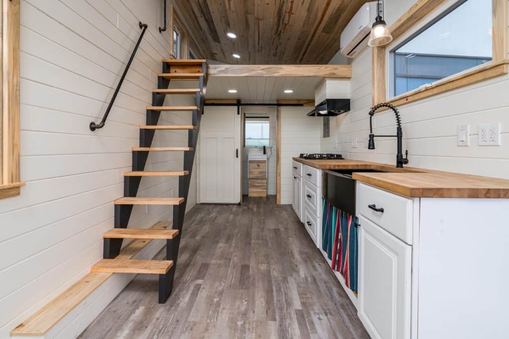Essa mini-casa sobre rodas é uma das mais baratas dos EUA