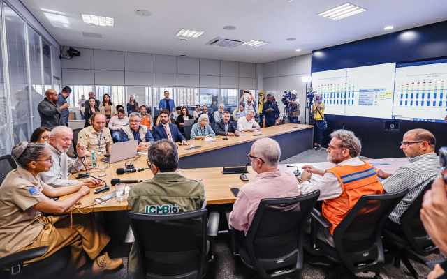 Parlamentares ruralistas mentem ao associar queimadas à MST