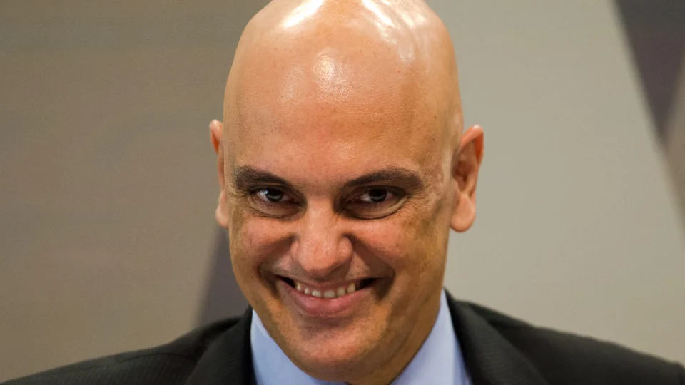 Bolsonaro chama Moraes de ditador e diz que vai 'desafiar o sistema' na Paulista