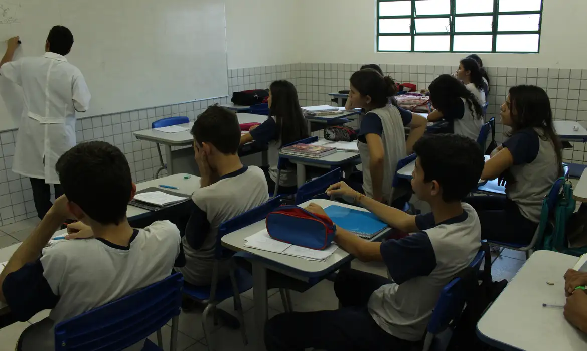 Entenda as responsabilidades dos municípios na educação pública