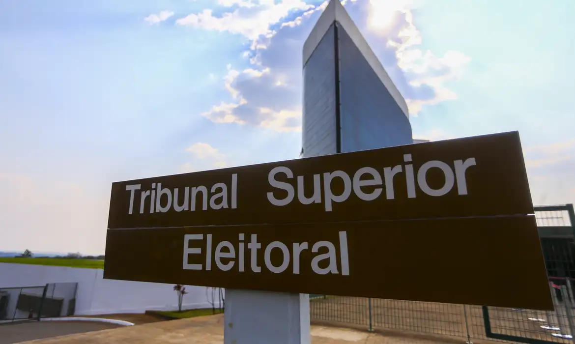 Meta promete cumprir regra do TSE e suspender anúncios políticos na eleição