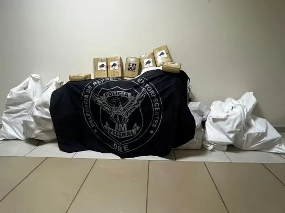 helicóptero com 240 kg é interceptado
