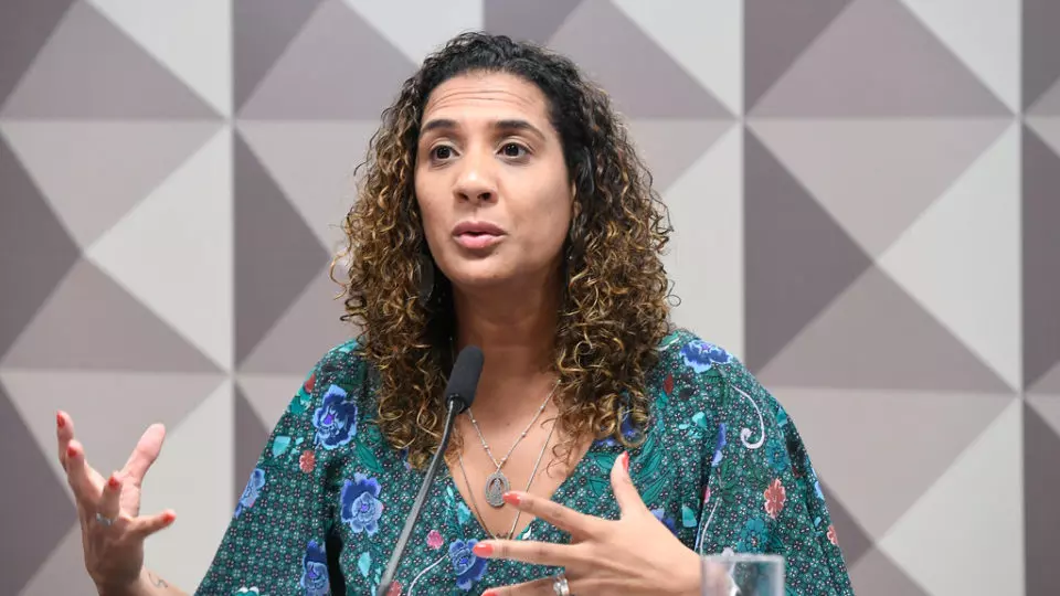 militantes pedem cautela na exposição de supostas vítimas de assédio