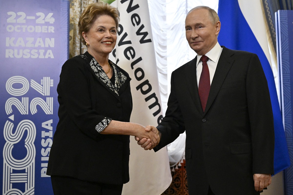 Putin e Dilma se reúnem em primeiro dia da cúpula do Brics, na Rússia | RFi