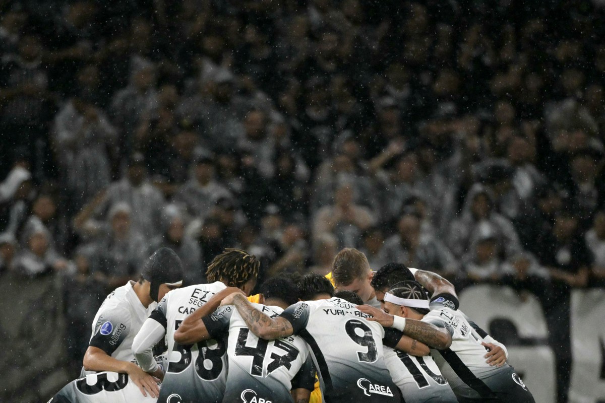 Corinthians empata com o Racing no primeiro jogo da semifinal da Sul-Americana | Esporte