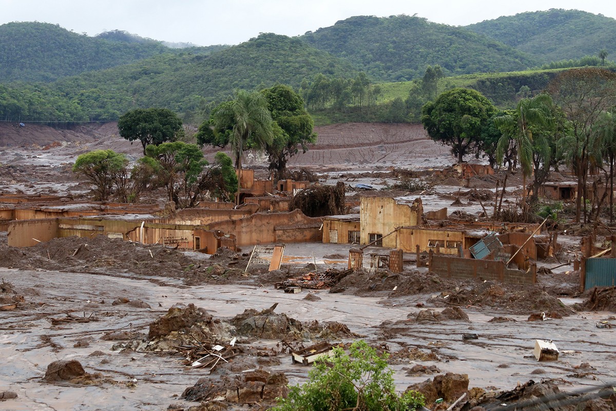Movimentos sociais e prefeituras criticam valor das indenizações de acordo para reparar danos em Mariana (MG) | Brasil