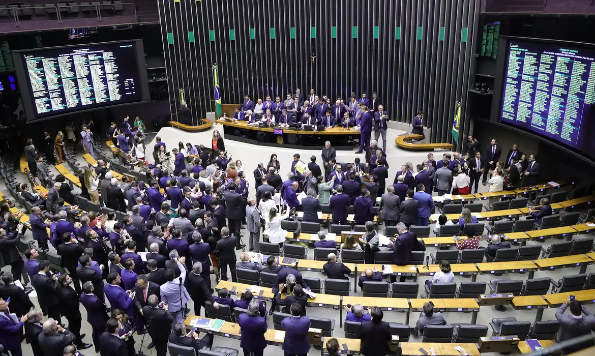 Ala do PT quer definição de apoio em sucessão de Lira e fala em buscar consenso