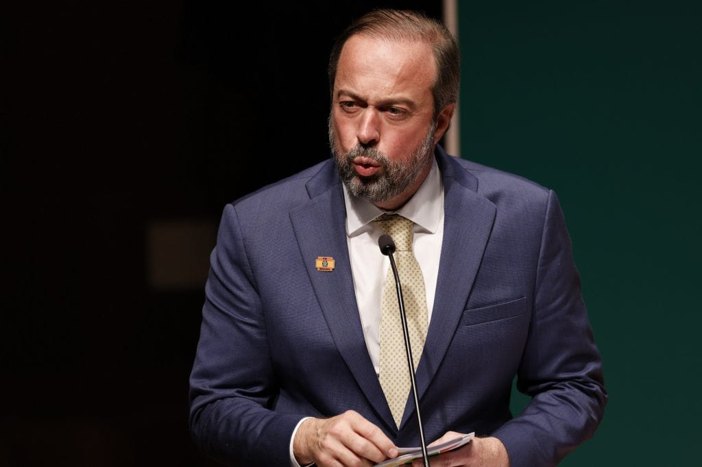 Apagão em São Paulo: Ministro convoca ação emergencial