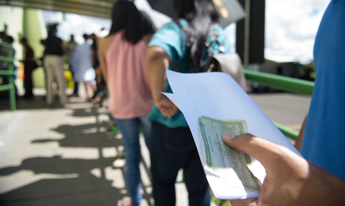 Até que horas pode votar no 2º turno das eleições 2024?