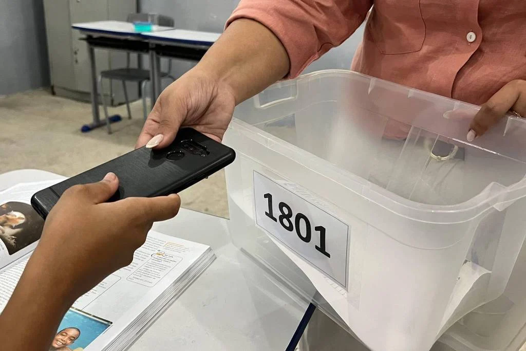 Banimento de celular em escolas une direita e esquerda na Assembleia de SP