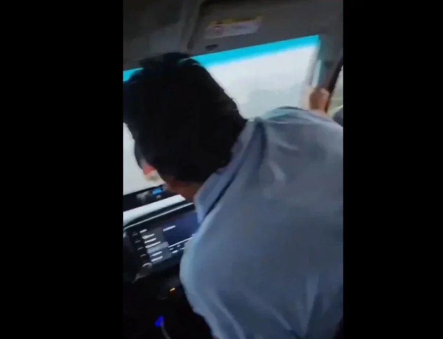 Carro em que estava Evo Morales, ex-presidente da Bolívia, sofre ataque a tiros