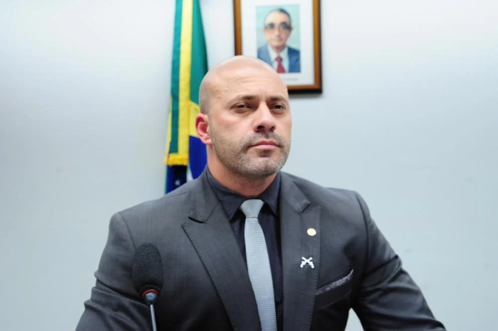 Daniel Silveira vai para regime semiaberto: Moraes autoriza