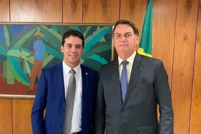 Deputado é expulso do PL por participar de campanha do PT