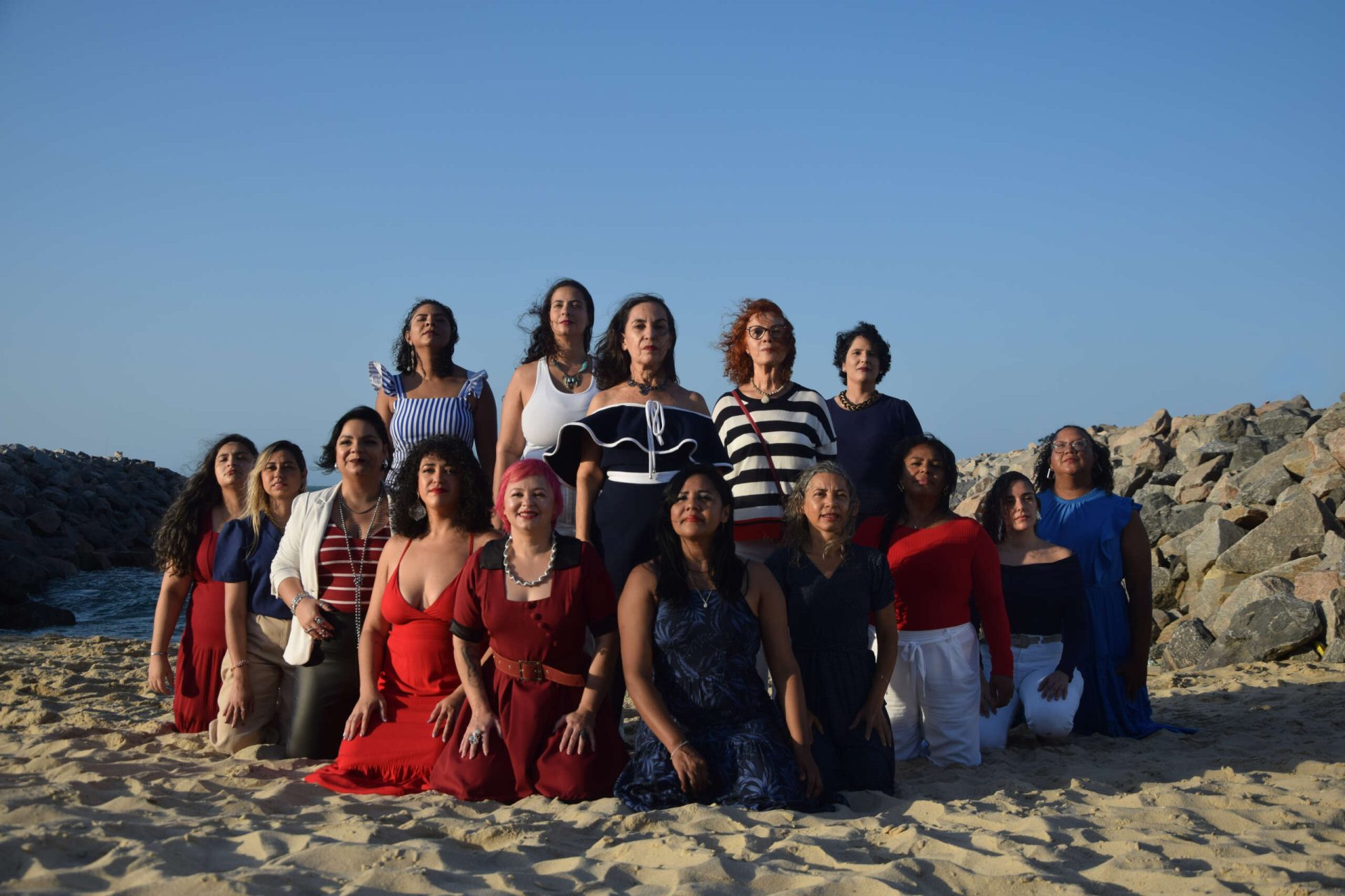 Inspirado nas poéticas do mar, coral feminino estreia espetáculo cênico-musical no Teatro Dragão, neste final de semana