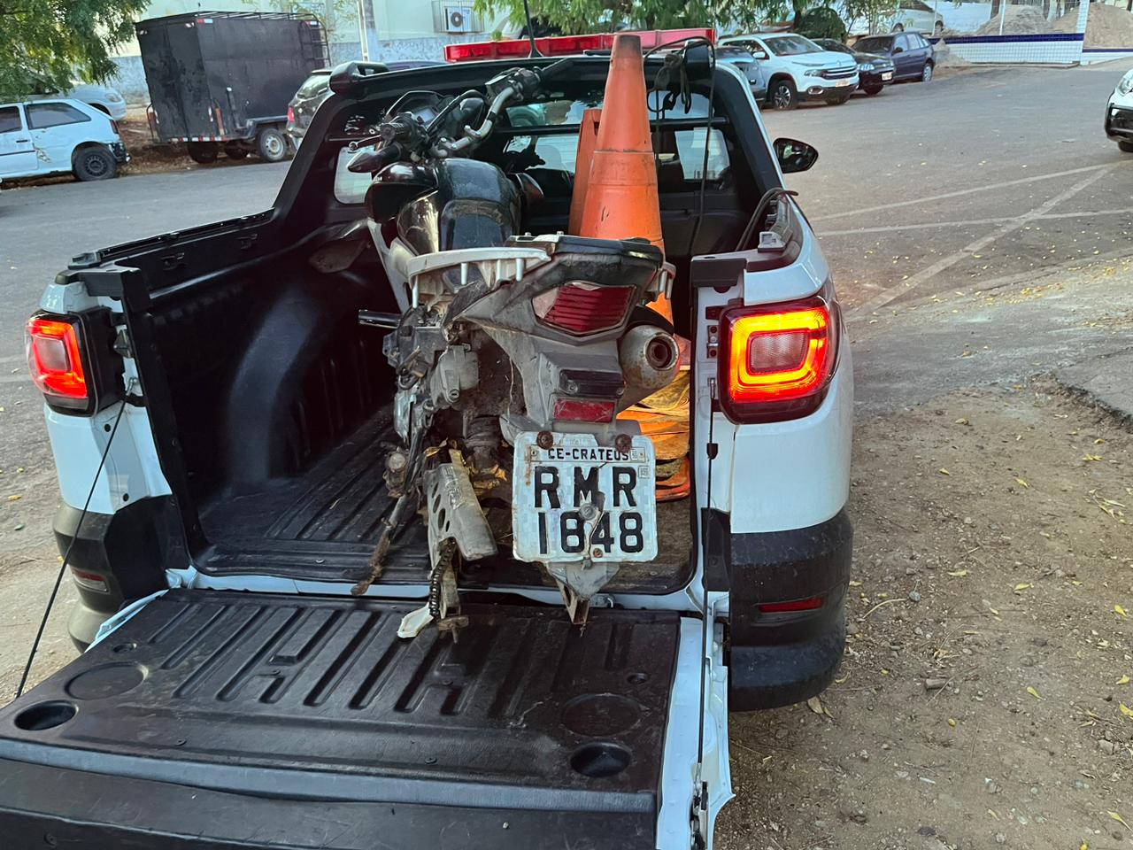 Motocicleta que havia sido furtada em Crateús foi encontrada abandonada – Blog Tony Sales