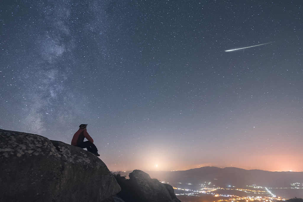 Novembro terá superlua e chuva de meteoros; veja...