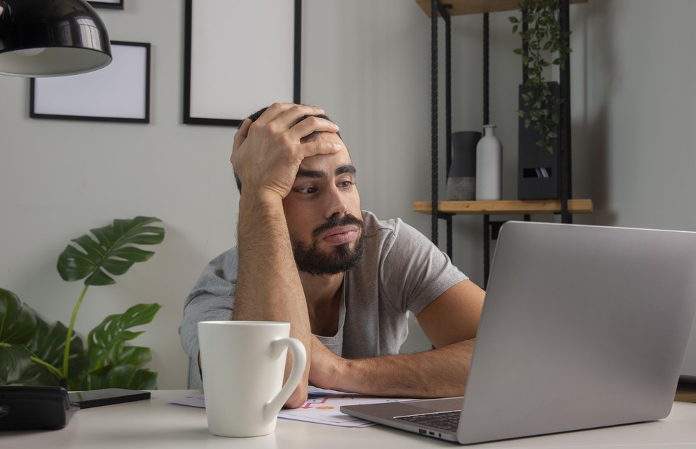 O que fazer se meu chefe sabe menos do que eu? | Carreira no Divã
