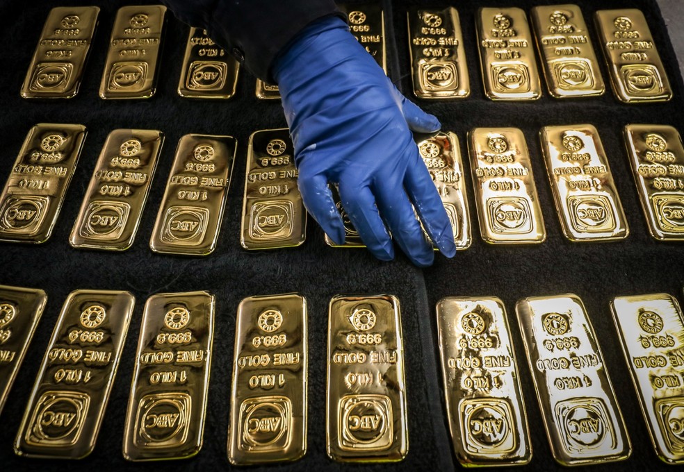 Ouro se recupera e fecha sessão e semana em alta | Finanças