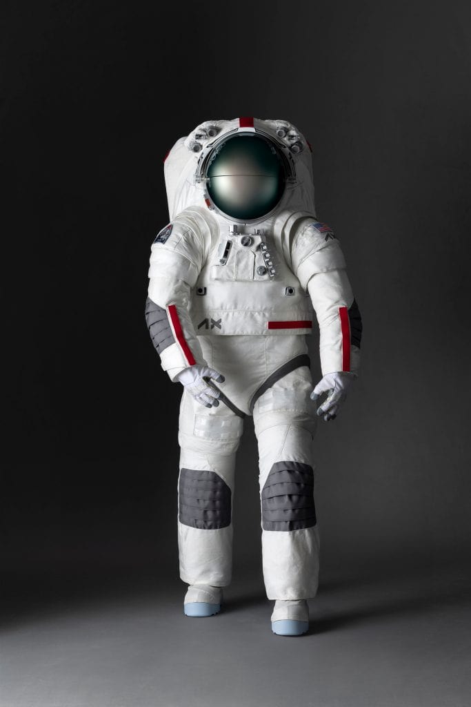 Prada assina trajes de astronautas da Nasa que vão para a Lua