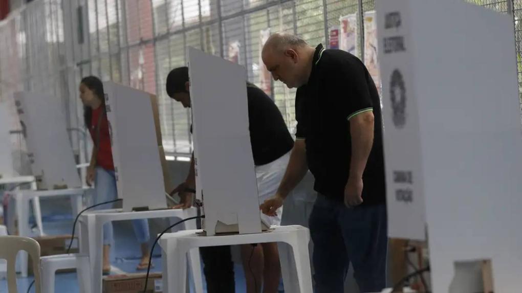 Que horas começa a votação neste domingo (27)? Veja horário em todo o Brasil - PontoPoder
