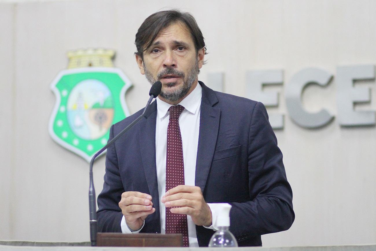 Recém-eleito vereador de Fortaleza, Apollo Vicz assume mandato de deputado estadual na Alece - PontoPoder