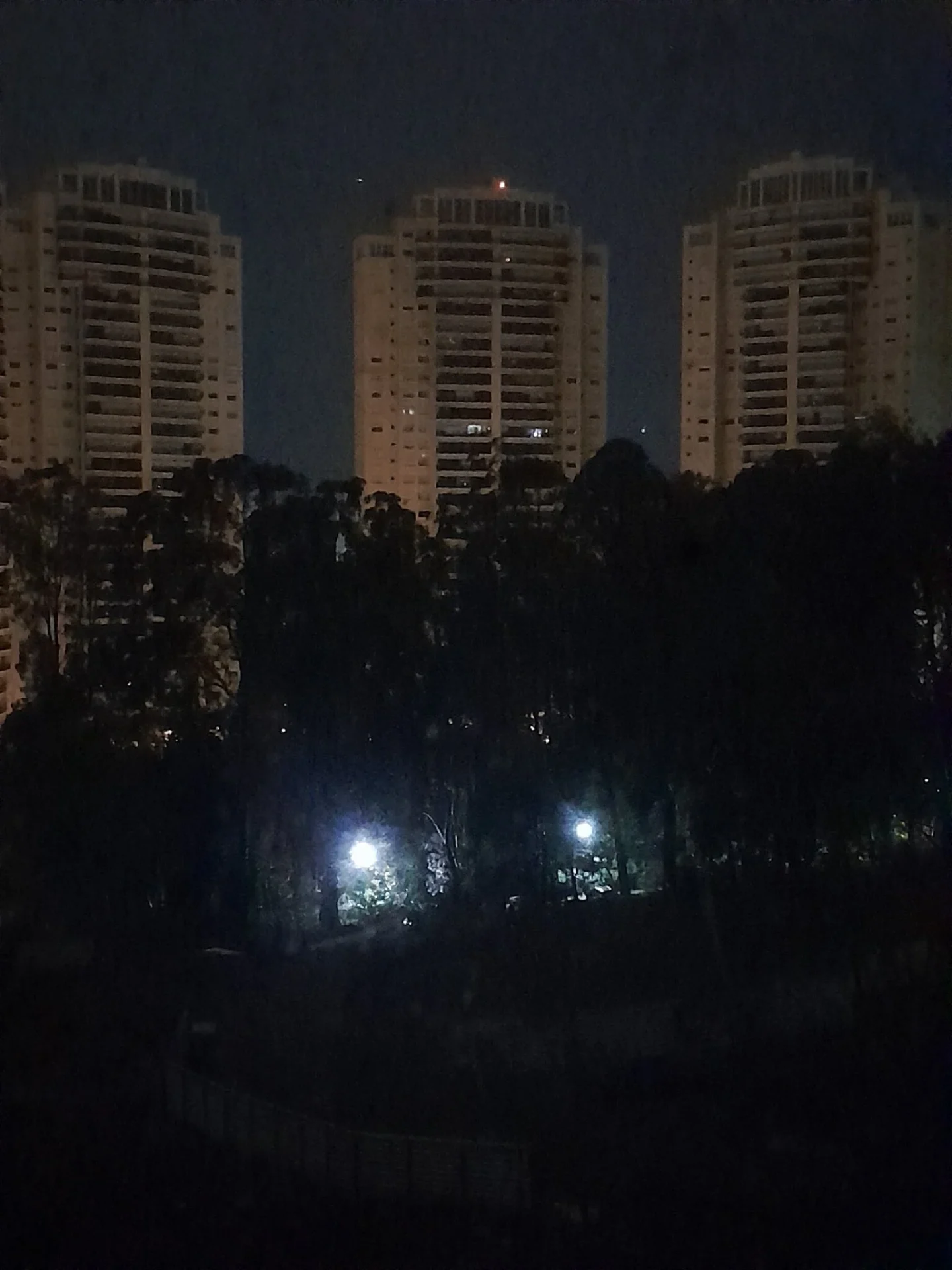 Tempestade causa apagão e uma morte em São Paulo; 3 também morrem em Bauru