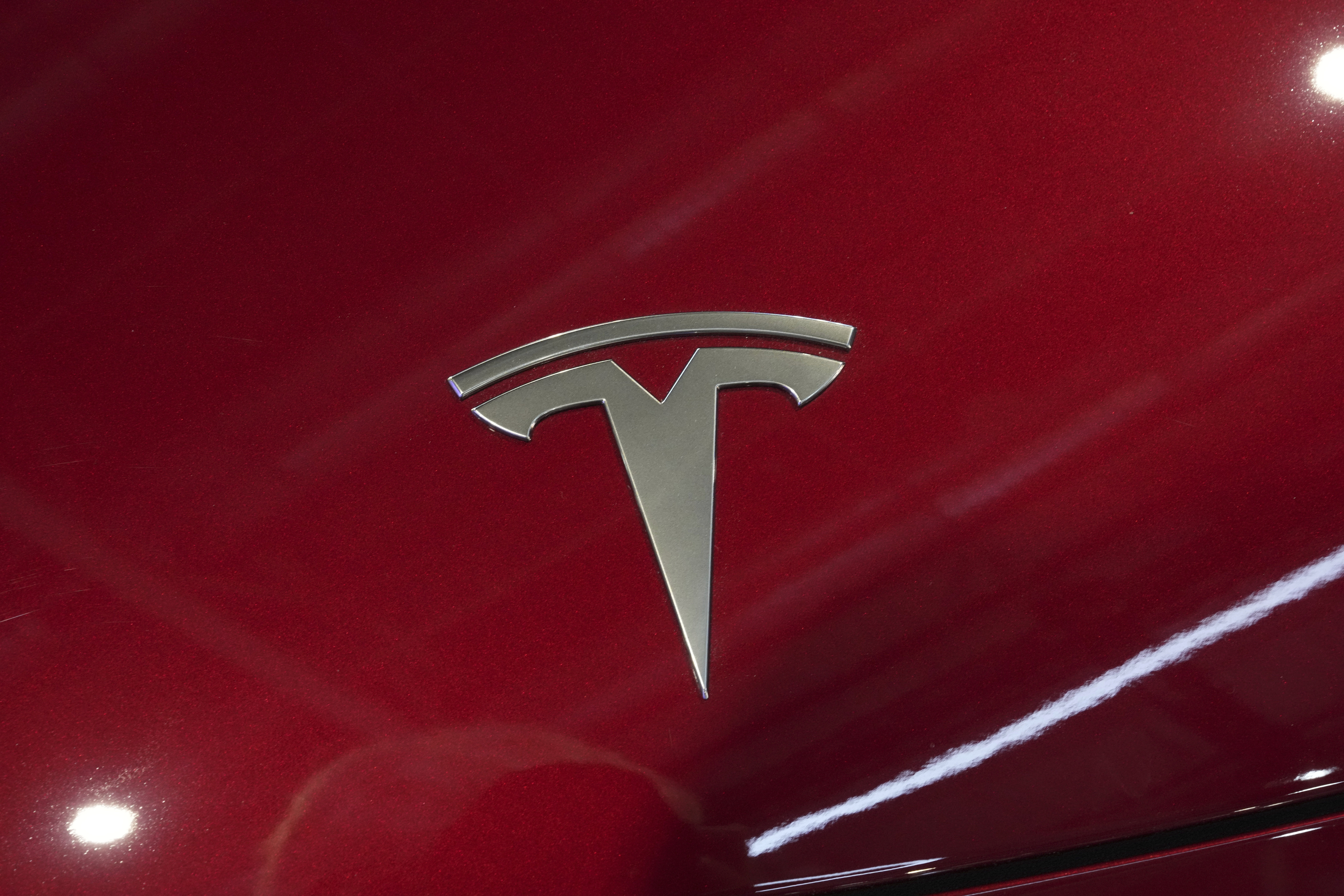 Tesla enfrenta nova investigação nos EUA sobre veículo com direção autônoma