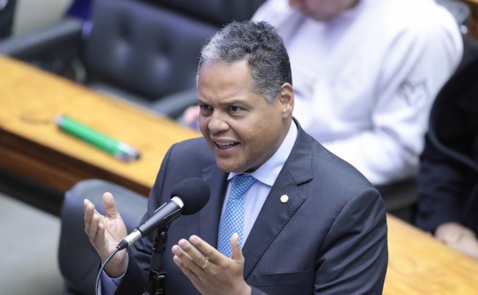 Antônio Brito aposta em dissidentes e mantém candidatura à presidência da Câmara | Política
