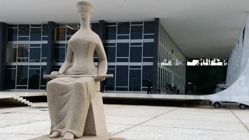 avança na Câmara pacote que visa limitar poderes do STF