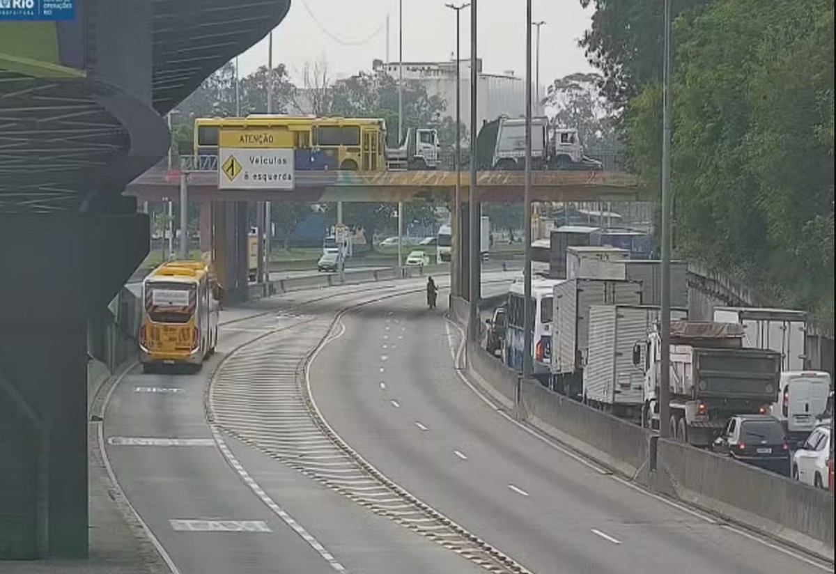 Governador Cláudio Castro ainda não se pronunciou cerca de cinco horas após tiroteio na Avenida Brasil | Rio de Janeiro