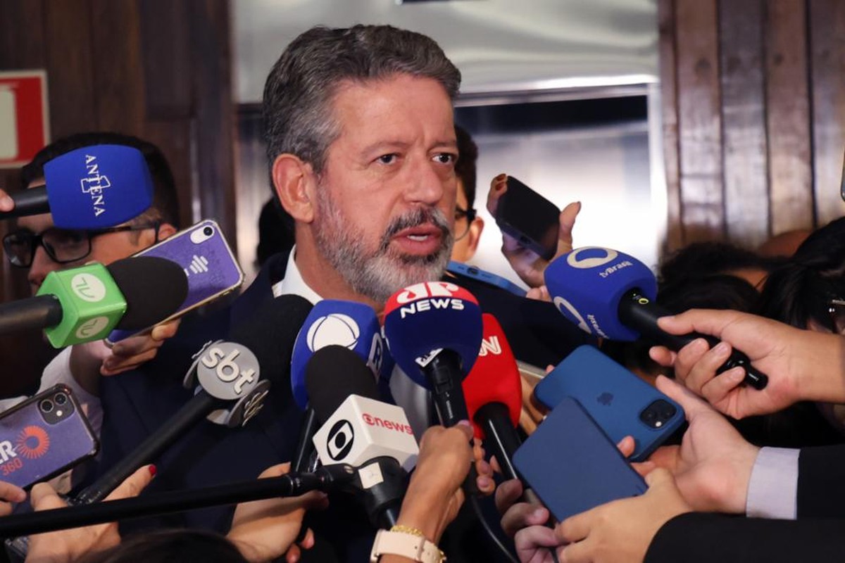 Arthur Lira leva seu candidato à sucessão para primeiro evento público e tenta aproximá-lo do setor do etanol | Política