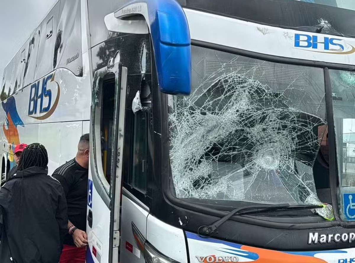 Torcedores do Corinthians detidos após confusão na Rodovia Presidente Dutra são soltos | São Paulo