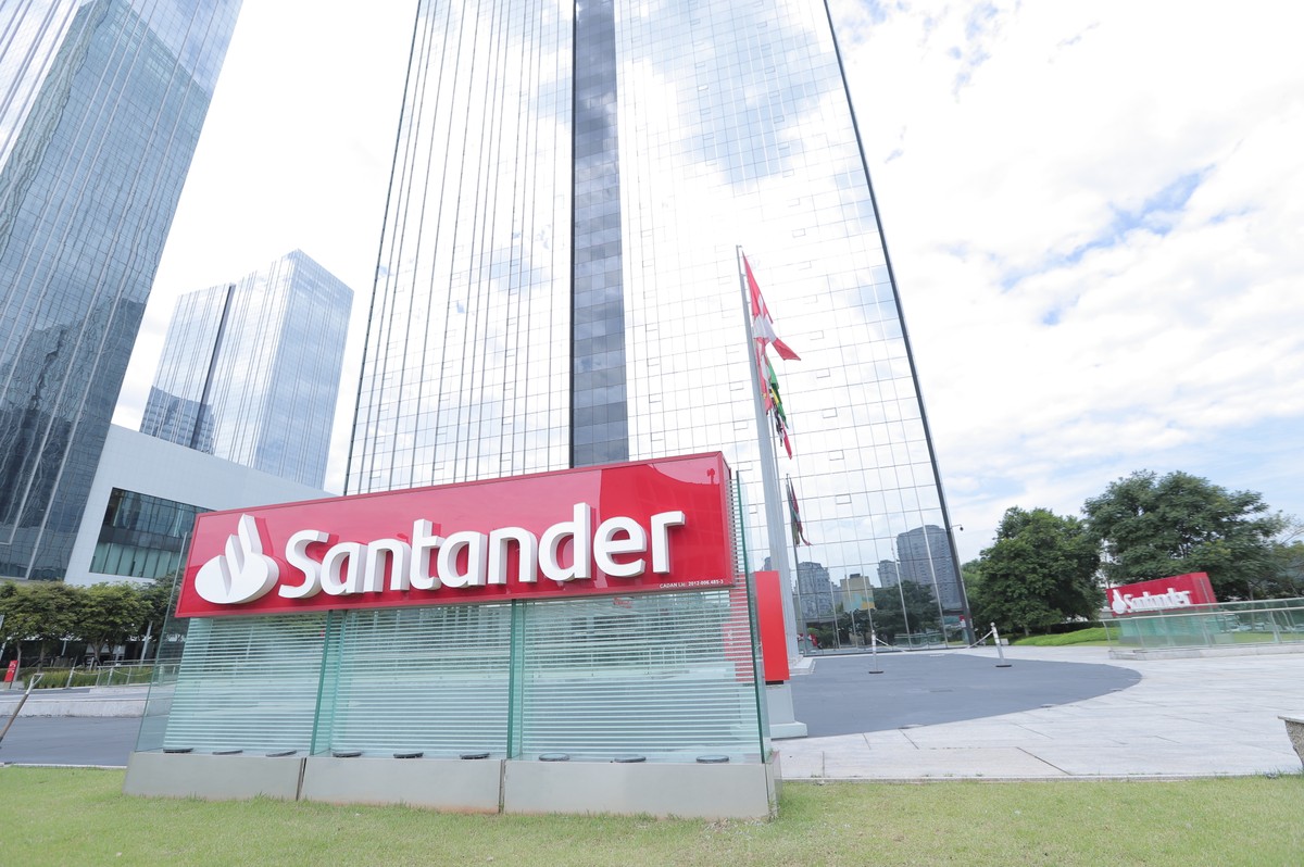 Analistas veem resultados positivos no Santander, mas destacam cenário macro desafiador | Finanças
