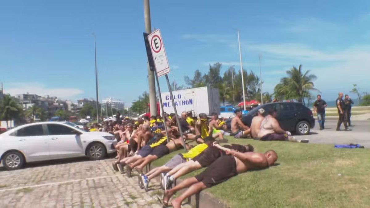Governo do Uruguai proíbe a presença da torcida do Botafogo no jogo contra o Peñarol | Esporte