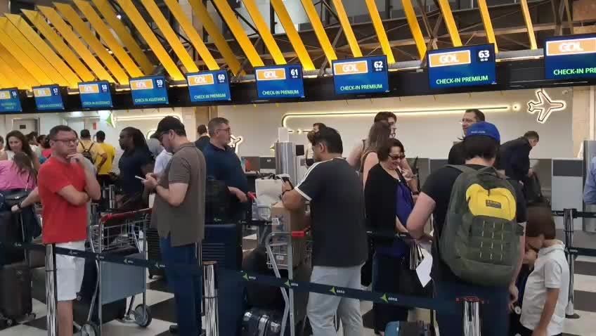 Congonhas amanhece com mais de 20 voos cancelados