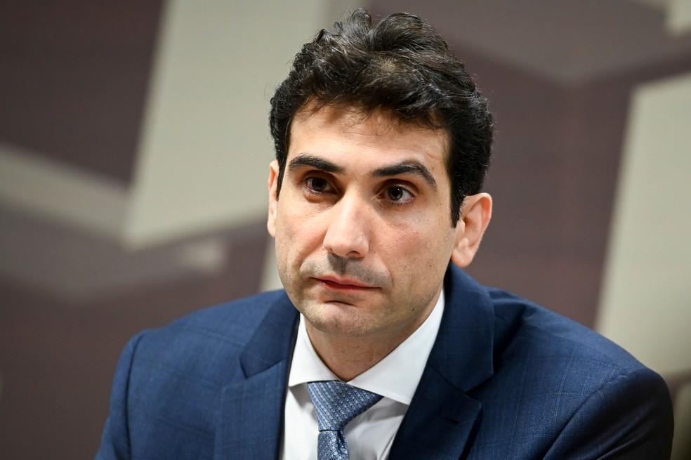 Autoridade monetária se queixar do mercado é igual marinheiro se queixar do mar, diz Galípolo | Finanças