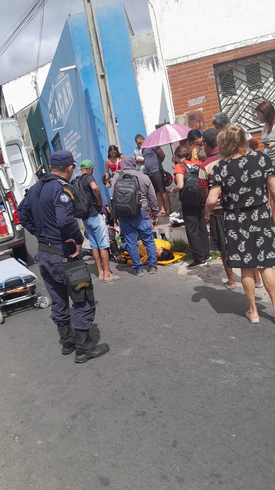 MULHER SOFRE ACIDENTE DE TRÂNSITO NA CIDADE DE CRATEÚS – Blog Tony Sales