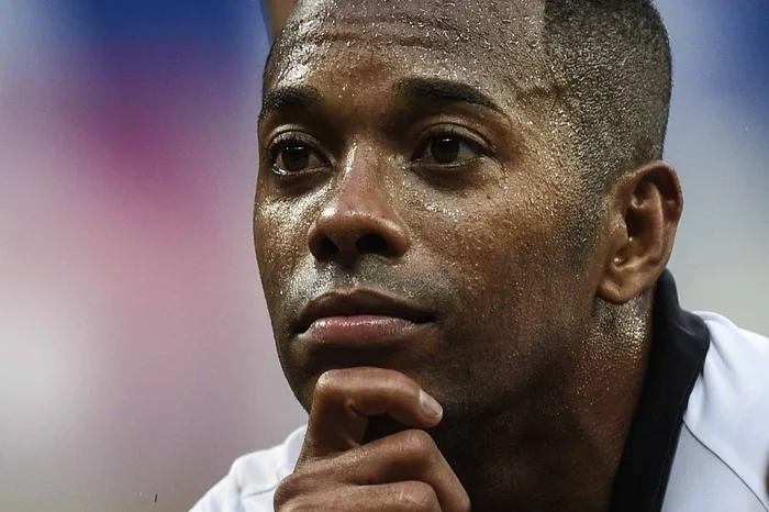 5 a 1 pela prisão de Robinho; Mendes votou pela soltura